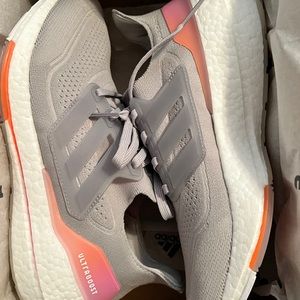 🚫🚫SOLD🚫🚫 adidas Womens Ultraboost 21